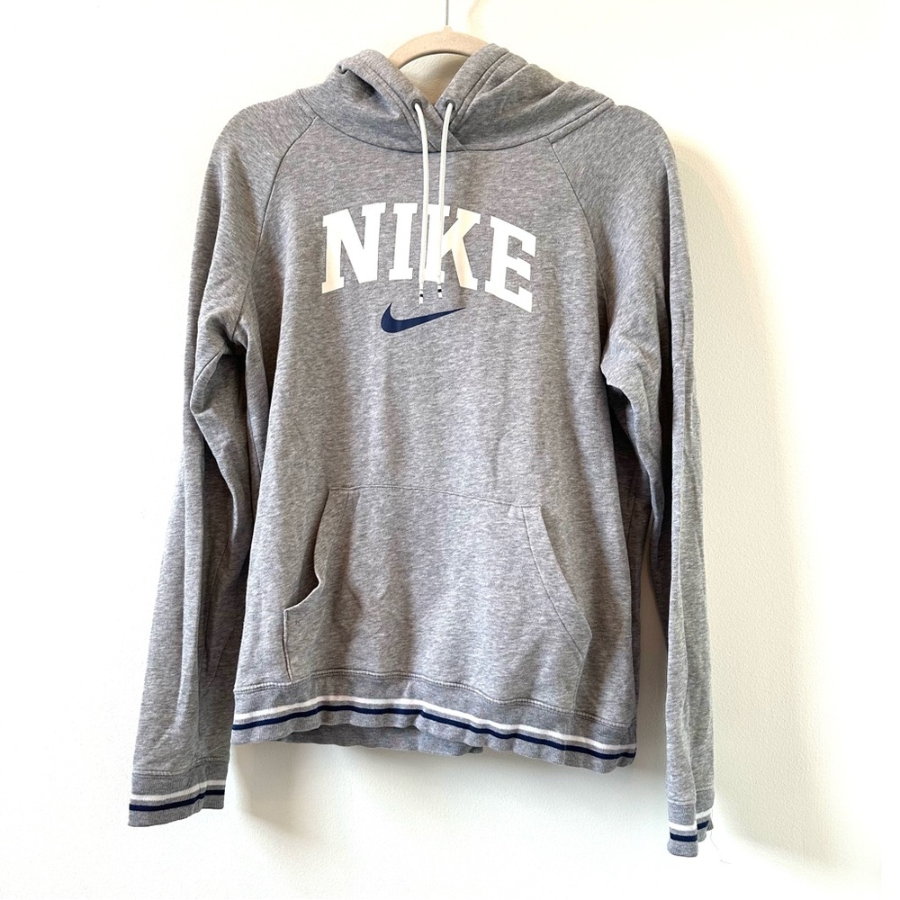Nike hoodie pullover size medium